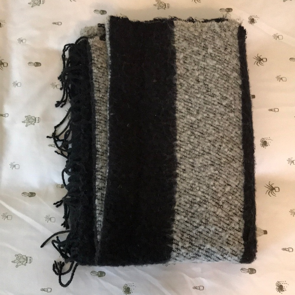 black and grey striped blanket scarf